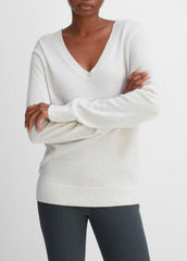 Cashmere Weekend V-Neck Sweater in V-Neck | Vince outlet