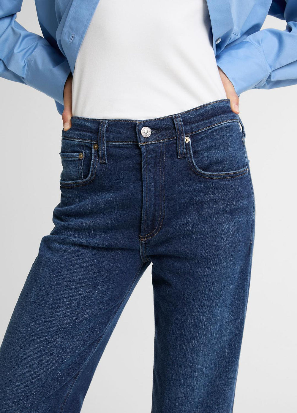 Citizens of Humanity Delfina Straight-Leg Jean in Denim | Vince near me