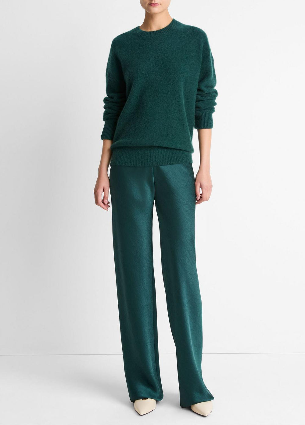 Plush Cashmere Crew Neck Sweater in Crew Neck | Vince Online