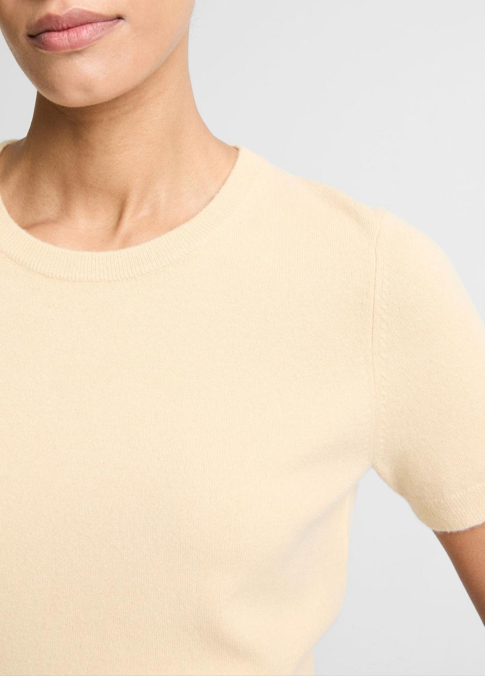 Wool & Cashmere-Blend Short-Sleeve Sweater in Crew Neck | Vince sale
