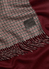 Micro-Houndstooth Cashmere Scarf in Scarves & Hats | Vince near me