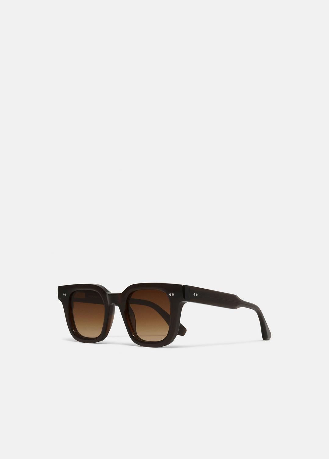 Chimi 04 Sunglasses in Sunglasses | Vince Online