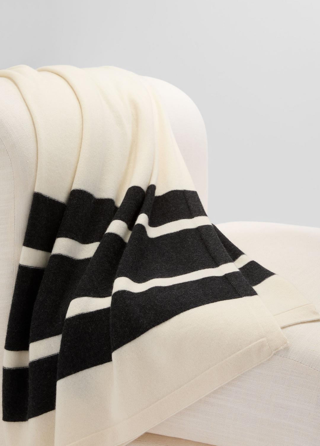 Cashmere Jersey Stripe Throw in Pillows & Blankets | Vince outlet