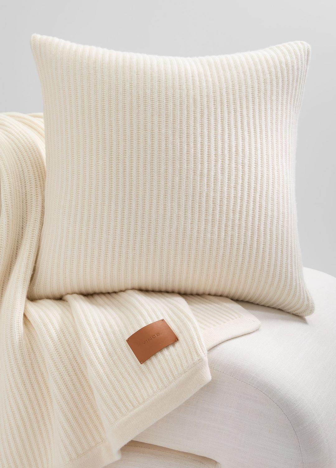 Wool and Cashmere Cardigan-Stitch Pillow in Pillows & Blankets | Vince on sale