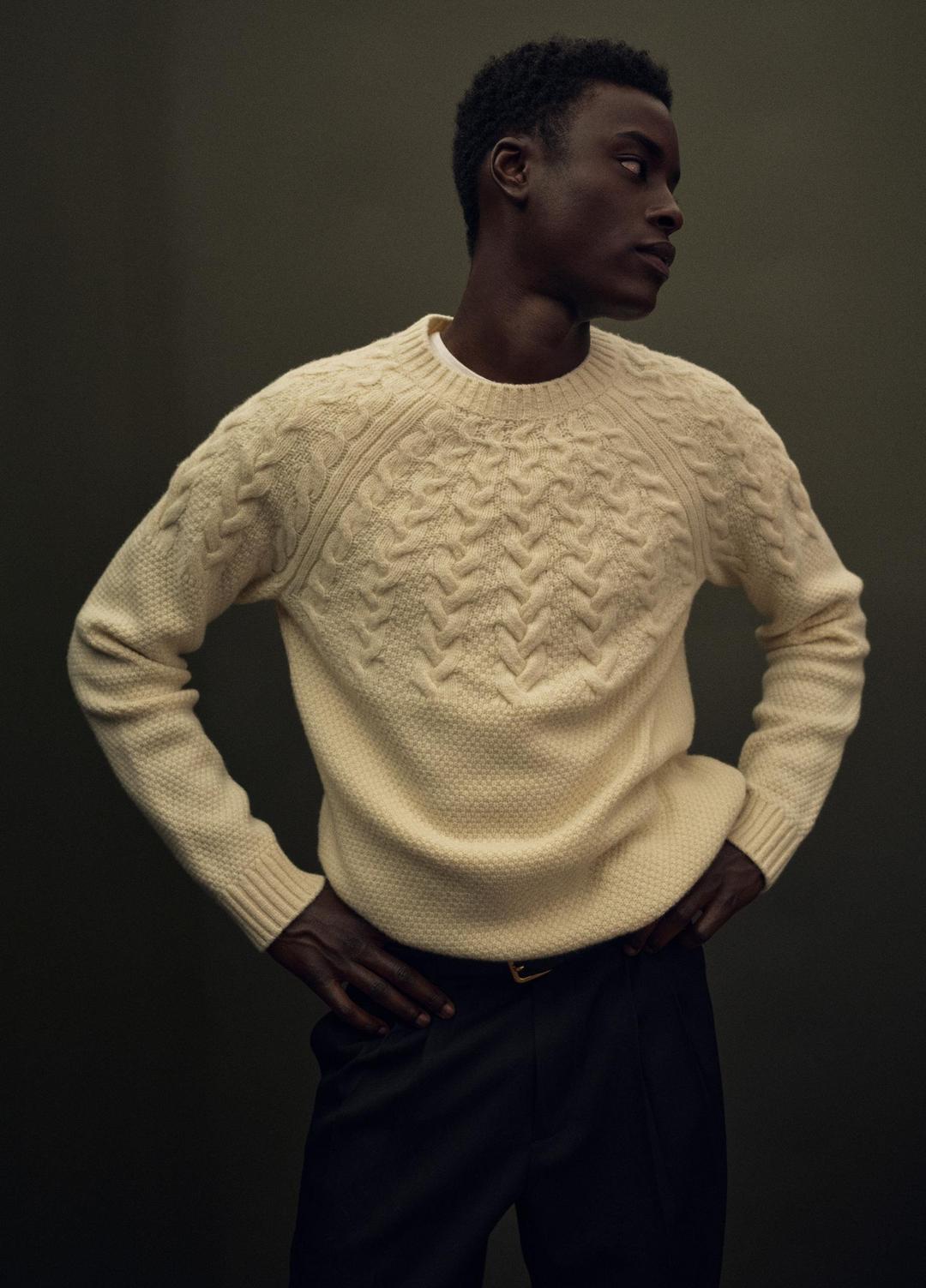 Airspun Merino Wool Cable-Yoke Sweater in Crew Neck | Vince US