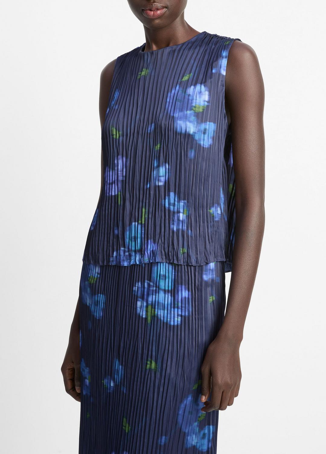 Poppy Blur Crushed Satin Shell in Shirts & Tees | Vince on sale